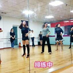 成人舞蹈排练视频文案,共赴舞蹈盛宴——成人舞蹈排练精彩瞬间