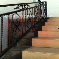 楼梯护栏门成人用好吗视频,安全与美观的双重保障