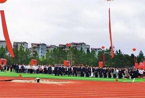 永丰中学成人朗诵视频